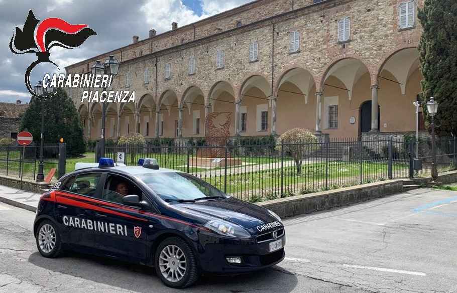 Bobbio Carabinieri Guidavano in stato di ebbrezza, Sorpreso a rubare