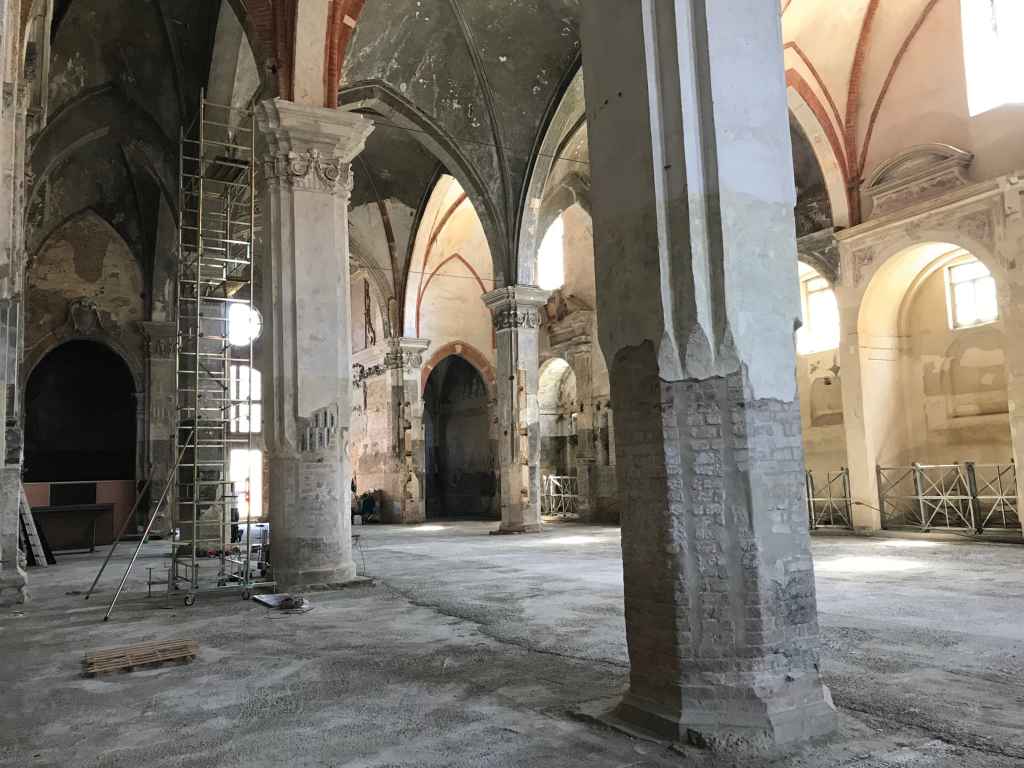 Chiesa-San-Lorenzo-interno-in-restauro