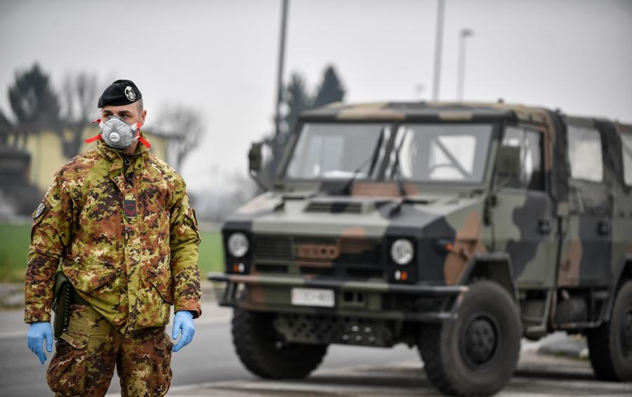 Il cittadino, Militari ai varchi Il cittadino, Militari ai varchi