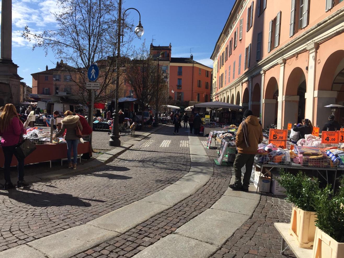 Riapertura del mercato nel centro di Piacenza