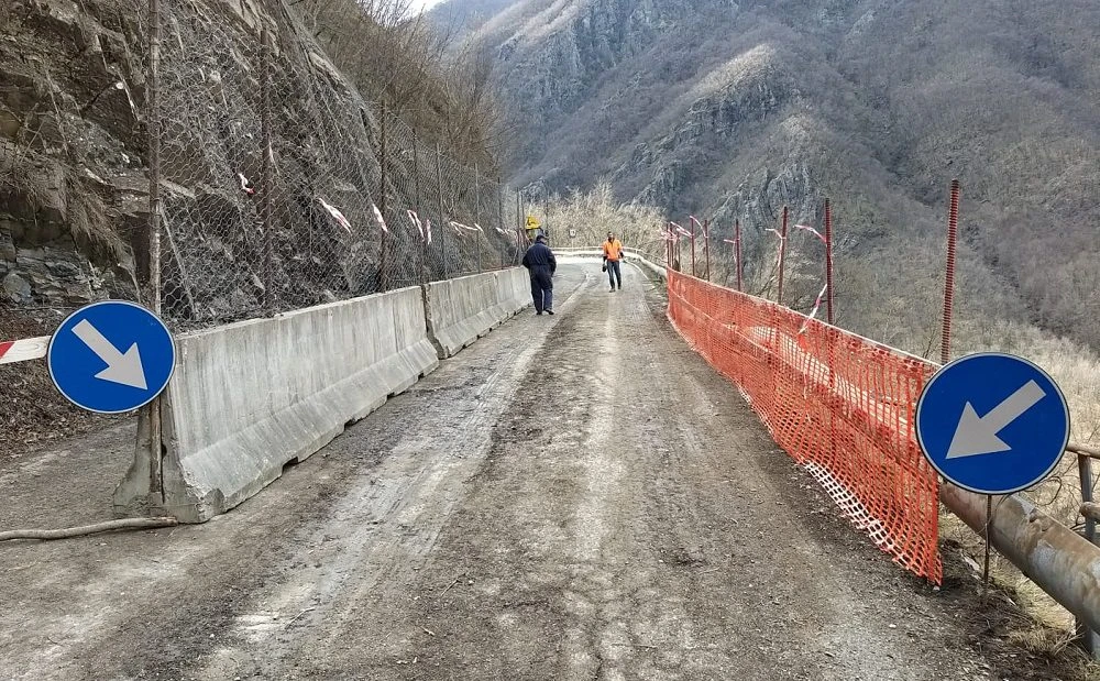Ferriere, riapre la provinciale 586R dopo la caduta massi dei giorni scorsi