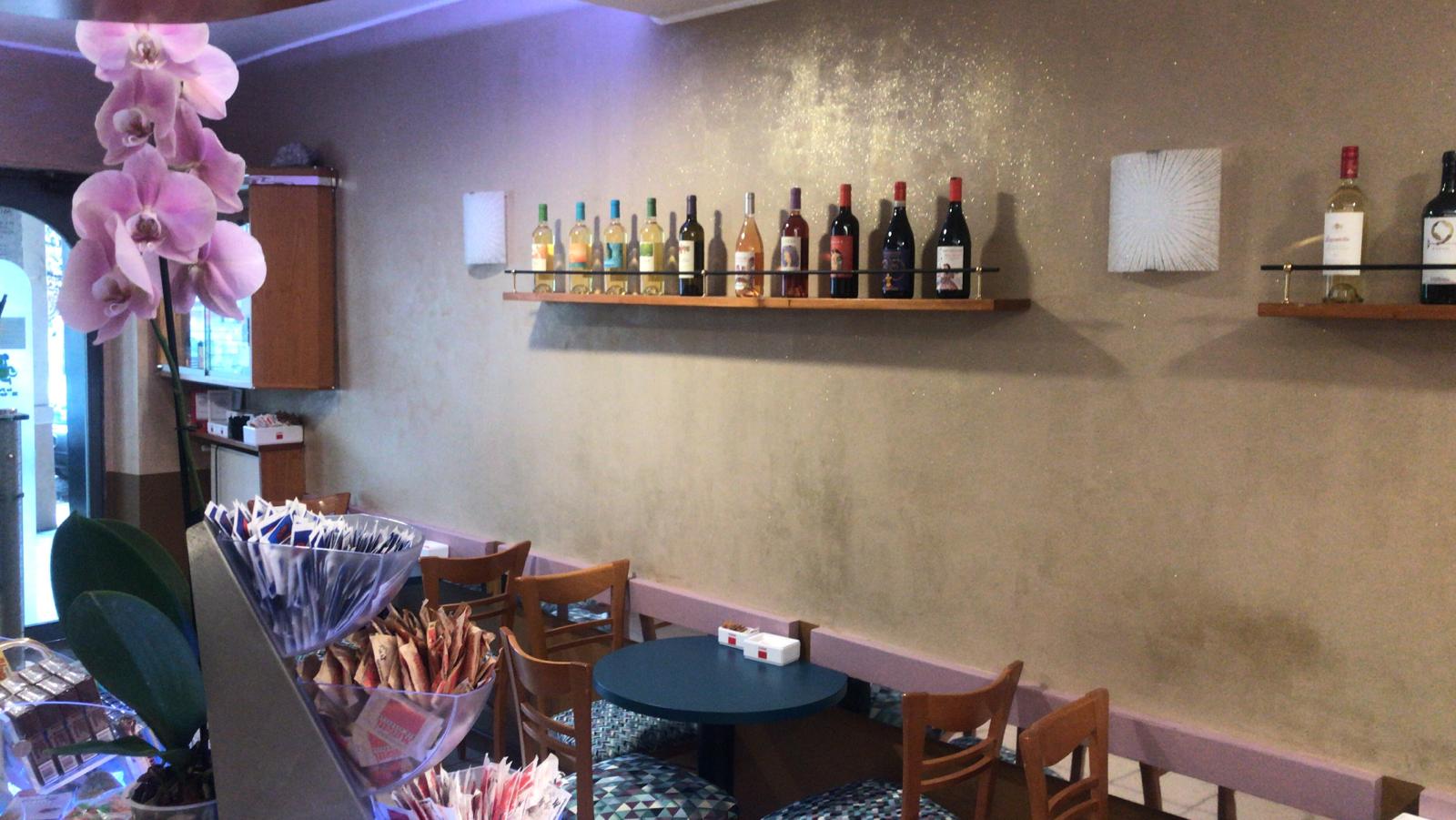 bar Bar, posti solo a sedere