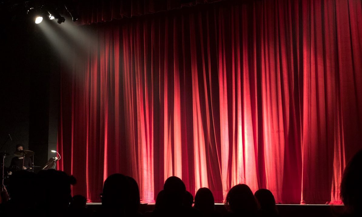 Sipario Rinviata la commedia dialettale “Tri pisson…co’ una fäva” prevista il 14 maggio all'oratorio del Corpus Domin