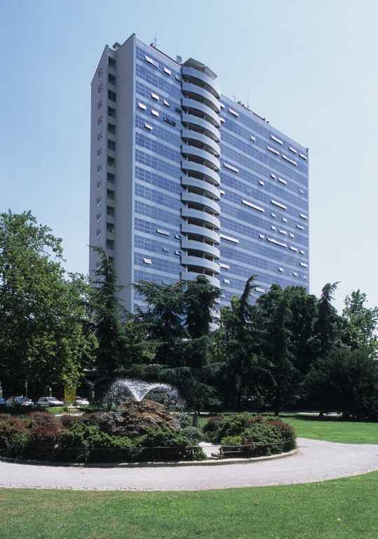 Grattacielo dei Mille 50 anni