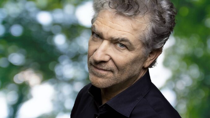 Gioele Dix al Festival di Teatro Antico di Veleia il 25 luglio Veleia, Gioele Dix positivo al Covid: rinviato lo spettacolo del 5 luglio