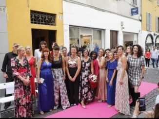 Il tè delle cinque , sfilata il 13 marzo al Café del Teatro