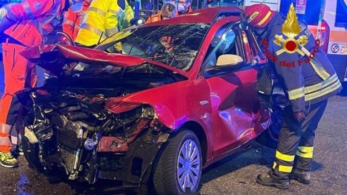 incidente_milano_vigilifuoco