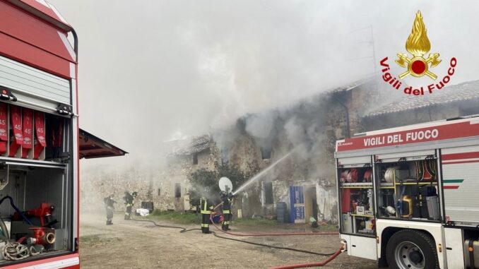 Fiamme in un’abitazione nei pressi di San Giorgio