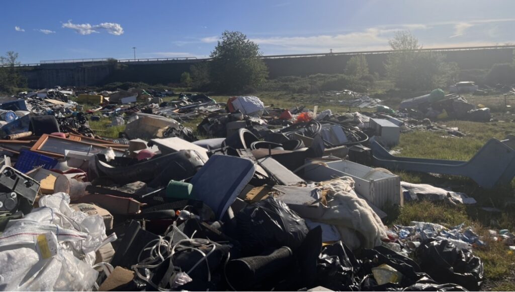 vasta discarica abusiva 