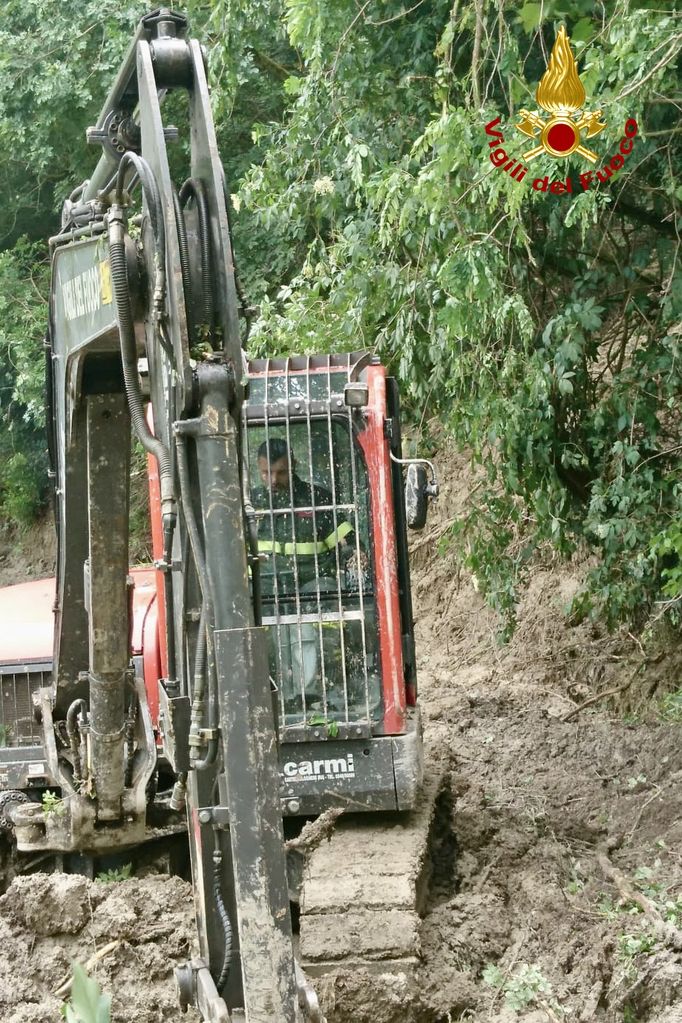 vigili del fuoco alluvione 