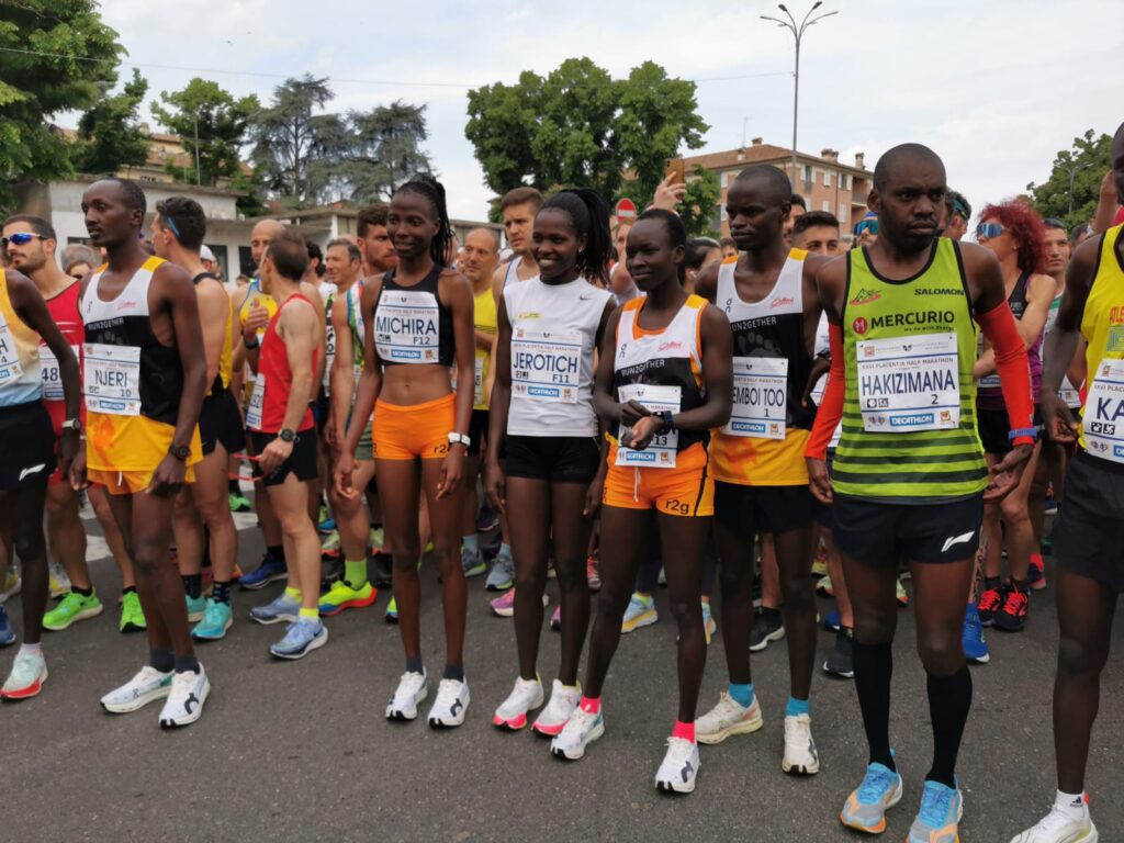 Placentia Half Marathon 2023 la partenza