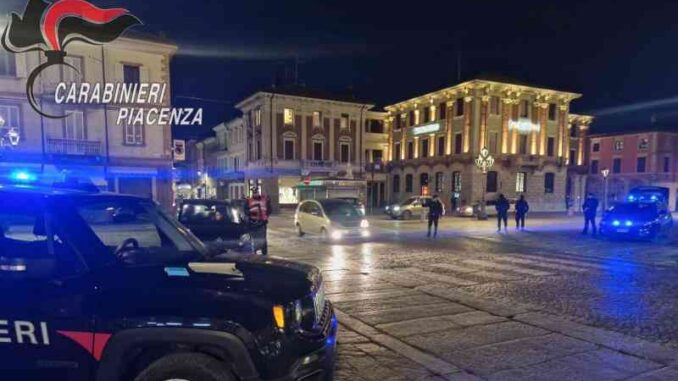 Monitoraggio-dei-carabinieri-a-Castel-San-Giovanni-83-persone-identificate-e-65-veicoli-controllati