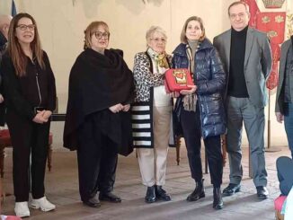 otary-Club-Fiorenzuola-dArda-lAssociazione-Progetto-Vita-dona-un-defibrillatore-destinato-all-Ospedale-ucraino-di-Kitsman