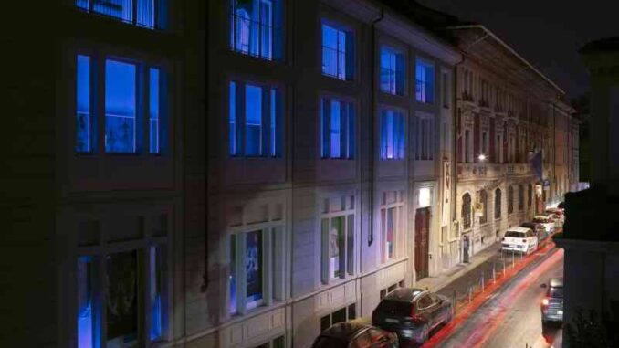 Giornata-mondiale-sullautismo-il-palazzo-di-XNL-diventa-blu