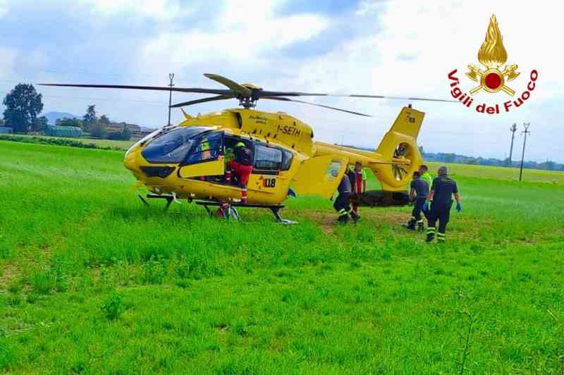 Auto esce di strada due feriti gravi