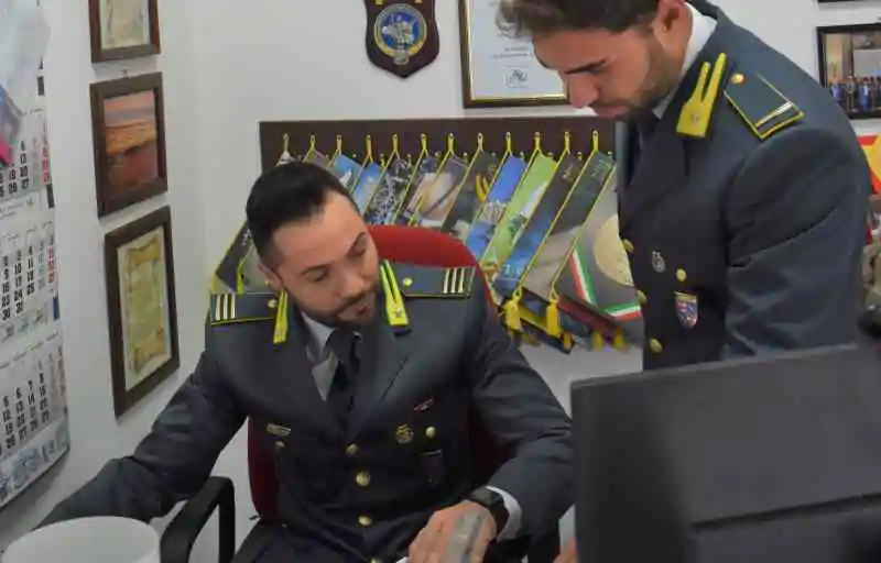 Bancarotta fraudolenta per due imprenditori piacentini, sequestrati beni per oltre 400 mila euro