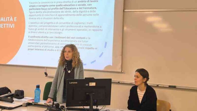 Studenti-del-Casali-a-lezione-a-cura-delle-imprese-sociali-insieme