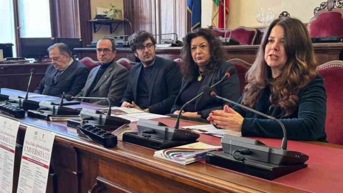 Studenti-universitari-a-teatro-con-la-speciale-promozione