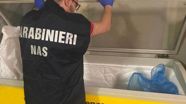Piacenza carenze igienico sanitarie supermercato