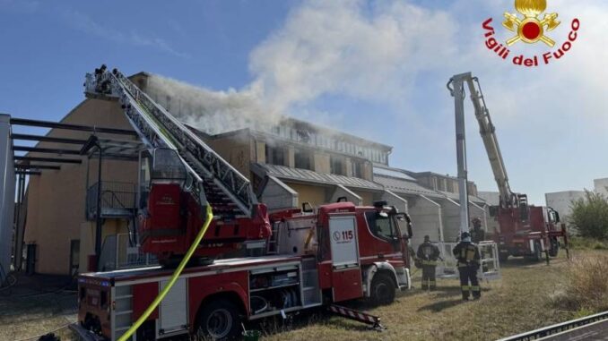 Fiorenzuola, incendio alla palestra dell'Istituto Mattei. La Presidente della Provincia Patelli: "Un imprevisto non da poco"