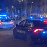 Minacce col coltello e un uomo preso a pugni, due rapine in una sera: fermati due minorenni e un giovanissimo