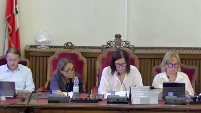 Scontro sul tema "Rifiuti" in Consiglio Comunale