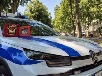 Sicurezza e primo soccorso, nuovi defibrillatori per la Polizia Locale