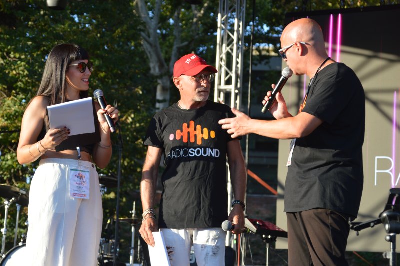 All'Arena Daturi l'abbraccio di Piacenza a Radio Sound, cinquant'anni a fianco della città tra intrattenimento e informazione FOTO