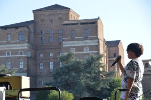 All'Arena Daturi l'abbraccio di Piacenza a Radio Sound, cinquant'anni a fianco della città tra intrattenimento e informazione FOTO