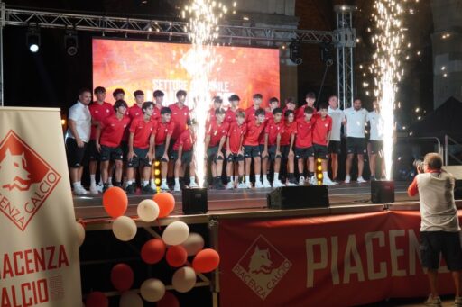 Si alza il sipario in Piazza Cavalli, presentata la nuova stagione del Piacenza Calcio, inizia la corsa alla C