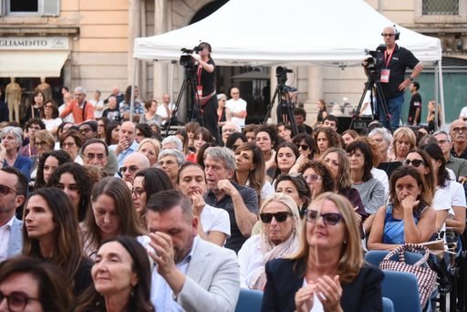 Al via il Festival del Pensare Contemporaneo, insieme per dare risposte alle incertezze del presente: "Non si può attraversare da soli il mondo" AUDIO e FOTO