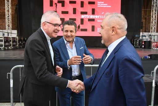 Al via il Festival del Pensare Contemporaneo, insieme per dare risposte alle incertezze del presente: "Non si può attraversare da soli il mondo" AUDIO e FOTO