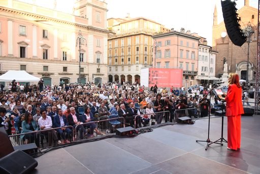 Al via il Festival del Pensare Contemporaneo, insieme per dare risposte alle incertezze del presente: "Non si può attraversare da soli il mondo" AUDIO e FOTO