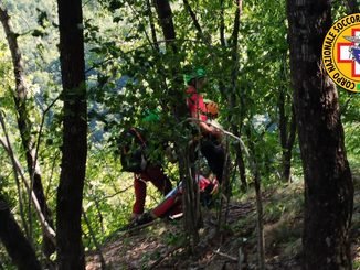 Caduta rovinosa e puntura di ape, due interventi del soccorso alpino in poche ore in Val Tidone e Val Nure