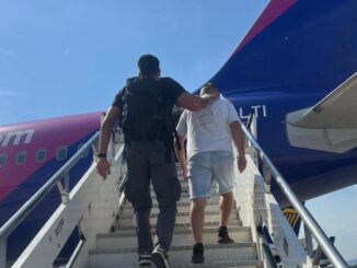Condannato per sostanze stupefacenti, 24enne irregolare scarcerato e subito espulso