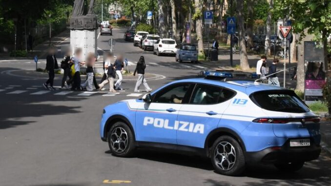 Disabile rapinata da un gruppo di "maranza" a Ravenna, arrestato a Piacenza uno degli aggressori