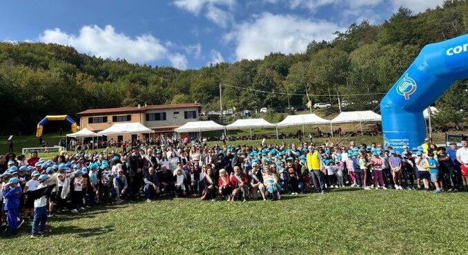 Oltre 370 studenti alla Festa dell'albero di Ceci: "Ragazzi, preservate il territorio e fatelo crescere"