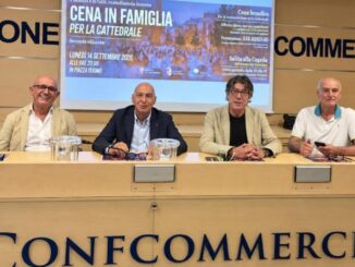 Piazza Duomo torna a tavola con la "Cena in famiglia per la Cattedrale", lunedì 14 settembre la seconda edizione