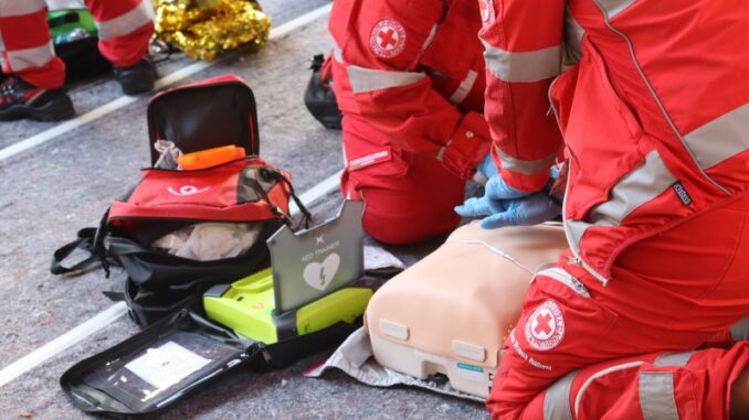 Arresto cardiaco e disostruzione pediatrica: il 24 ottobre al centro commerciale Gotico una mattina per imparare i gesti salvavita