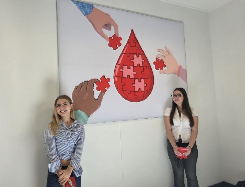 Avis e Cassinari, l'opera di Sofia e Mathilda racconta il dono