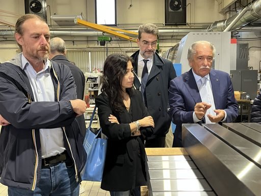 Confapi Industria e la giunta in visita a Tecnostamp, cinquant'anni di storia per un'eccellenza piacentina