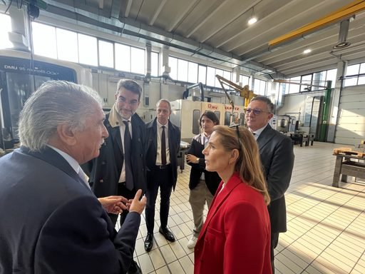 Confapi Industria e la giunta in visita a Tecnostamp, cinquant'anni di storia per un'eccellenza piacentina