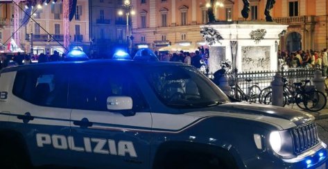 Controlli per le strade della città, dalla stazione alla movida, quasi duecento persone identificate