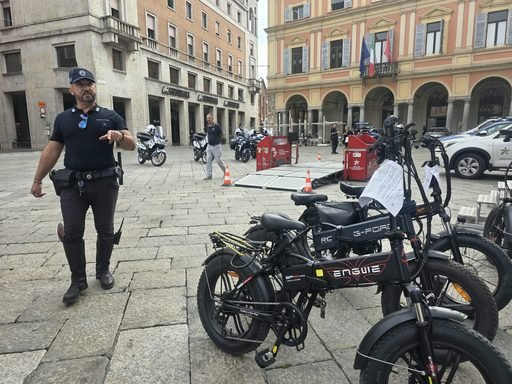 Controlli sulle biciclette elettriche, irregolari due sue tre: quattordici mezzi sequestrati su ventuno verificati