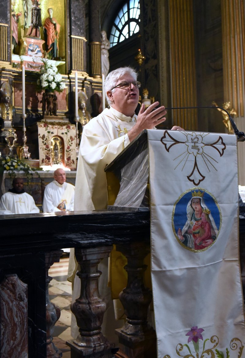 In centinaia in Santa Maria di Campagna per l'omaggio a Giuseppe Nenna: "Dedizione e legame con il territorio, grazie presidente"