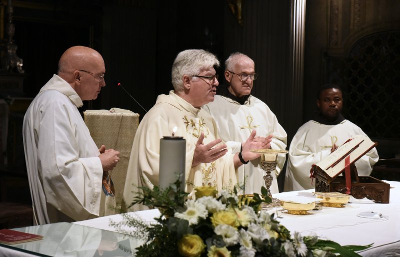 In centinaia in Santa Maria di Campagna per l'omaggio a Giuseppe Nenna: "Dedizione e legame con il territorio, grazie presidente"