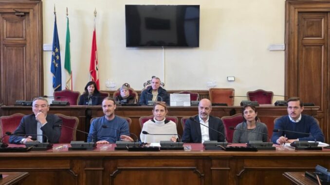 Le edicole diventano punti di accesso ai servizi comunali: "Più funzioni per costruire nuove opportunità di futuro"