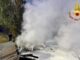 Perdita di liquido infiammabile dopo lo scontro tra tir e si scatena l'incendio, vigili del fuoco al lavoro in A1