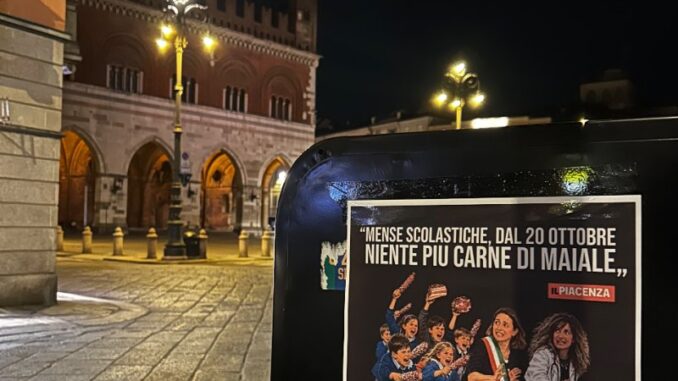 Stop al maiale nelle scuole, CasaPound Italia: "No alla sottomissione culturale, a Piacenza si mangia piacentino"