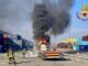 Tir in fiamme al polo logistico, vigili del fuoco al lavoro FOTO